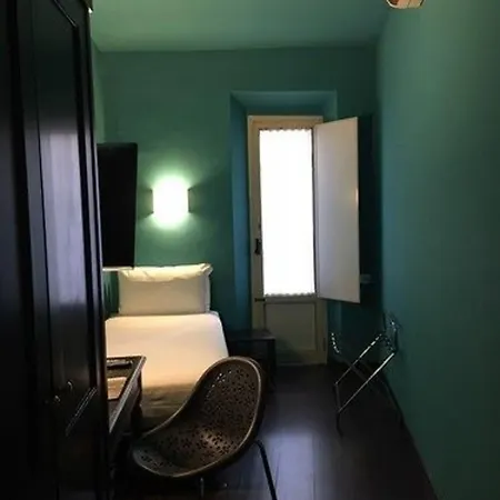 Universo - Wtb Hotel 3*