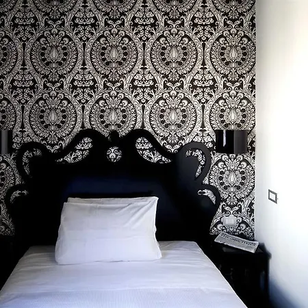 Universo - Wtb Hotel 3*