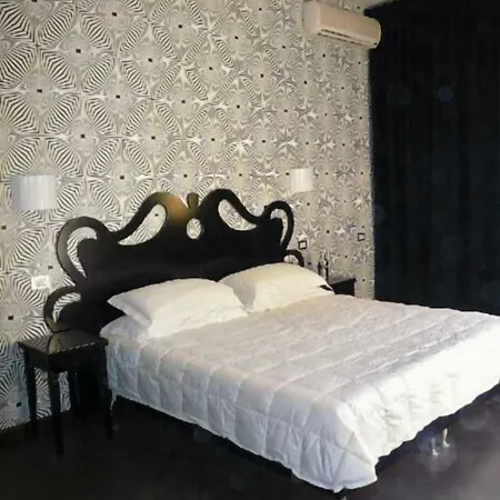 Universo - Wtb 3* Florencie